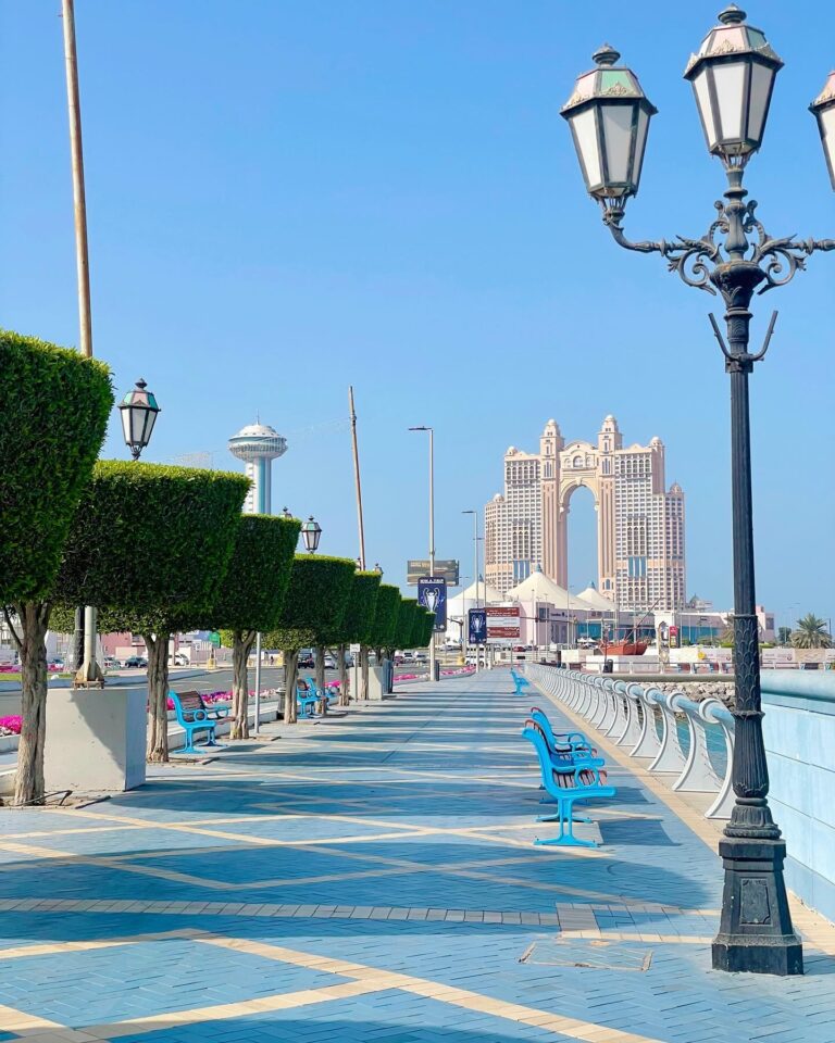 Abu Dhabi Full-Day Sightseeing Tour from Dubai