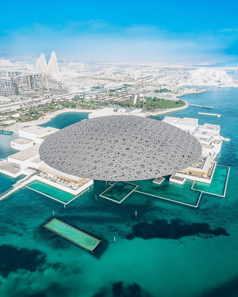 Abu Dhabi Full-Day Sightseeing Tour from Dubai
